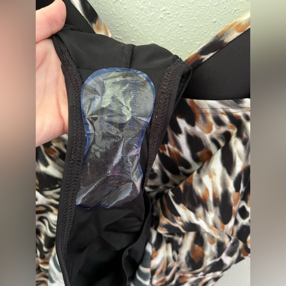 New Miraclesuit Fur Realz Adora Skirted One-Piece Swimsuit 16 - Picture 7 of 12